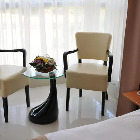 Hotel Hotel Zeder Garni