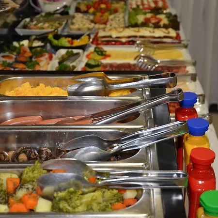 Zeder Garni Hotel 4*